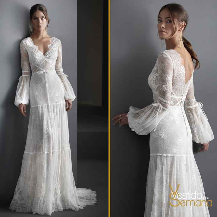 Vestido con botas - 1