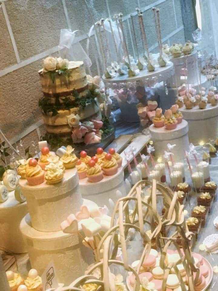 Os atrevéis a poner Mesas para tartas,dulces,cup cakes...rosas - 2