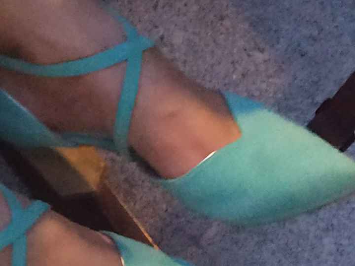 Tus tacones serán... 👠 - 1