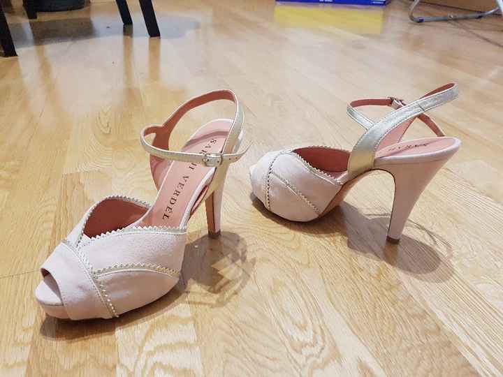 ¿Zapatos blancos o de color? - 1