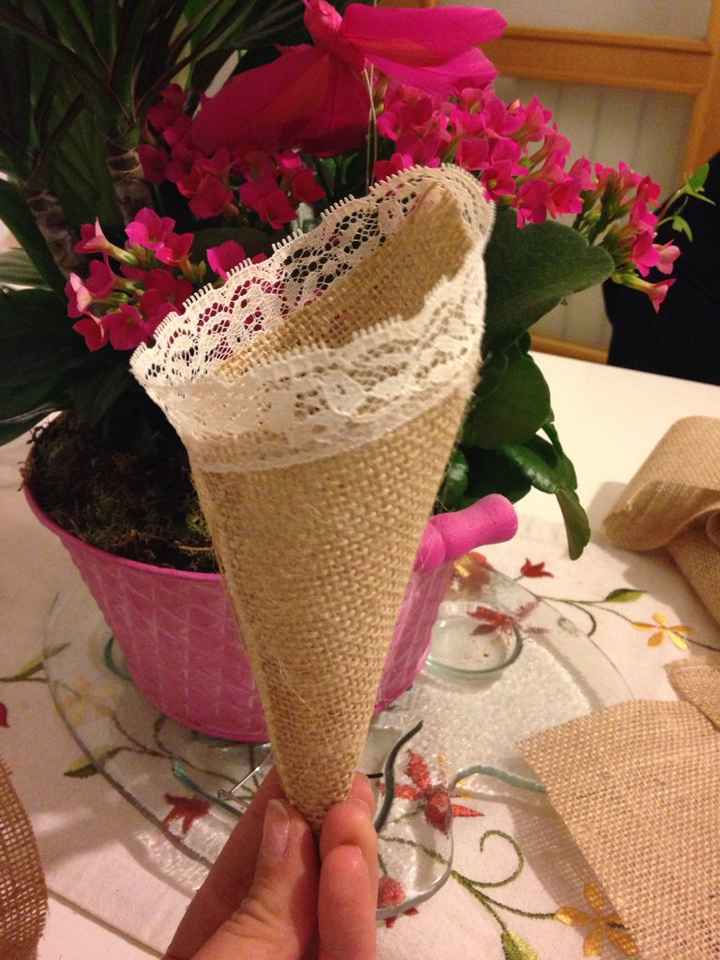 Conos para arroz y petalos - 1