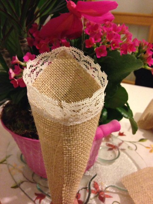 Conos para arroz y petalos - 2