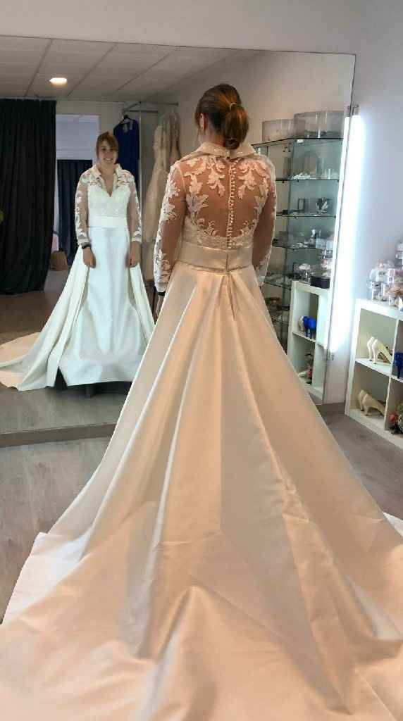 ¡Ayuda con mi vestido, porfi!. - 2