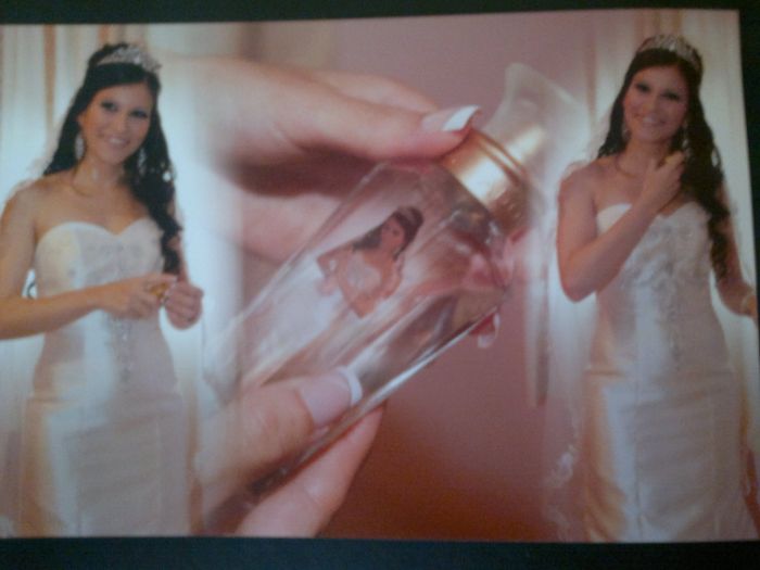 con la foto en el perfume