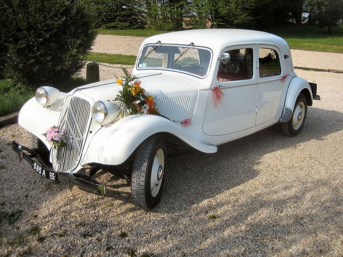 Coche de boda: ¿propio o alquilado? 1