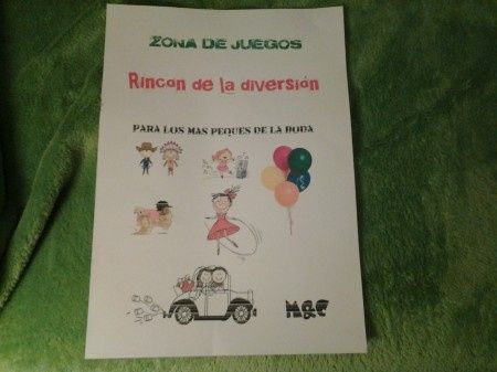 Cartel zona de juegos