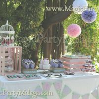 Decoración con pompones y jaula