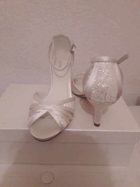 Mis zapatos para el día b - 2