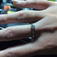 Pongamos todas nuestro anillo de compromiso - 1