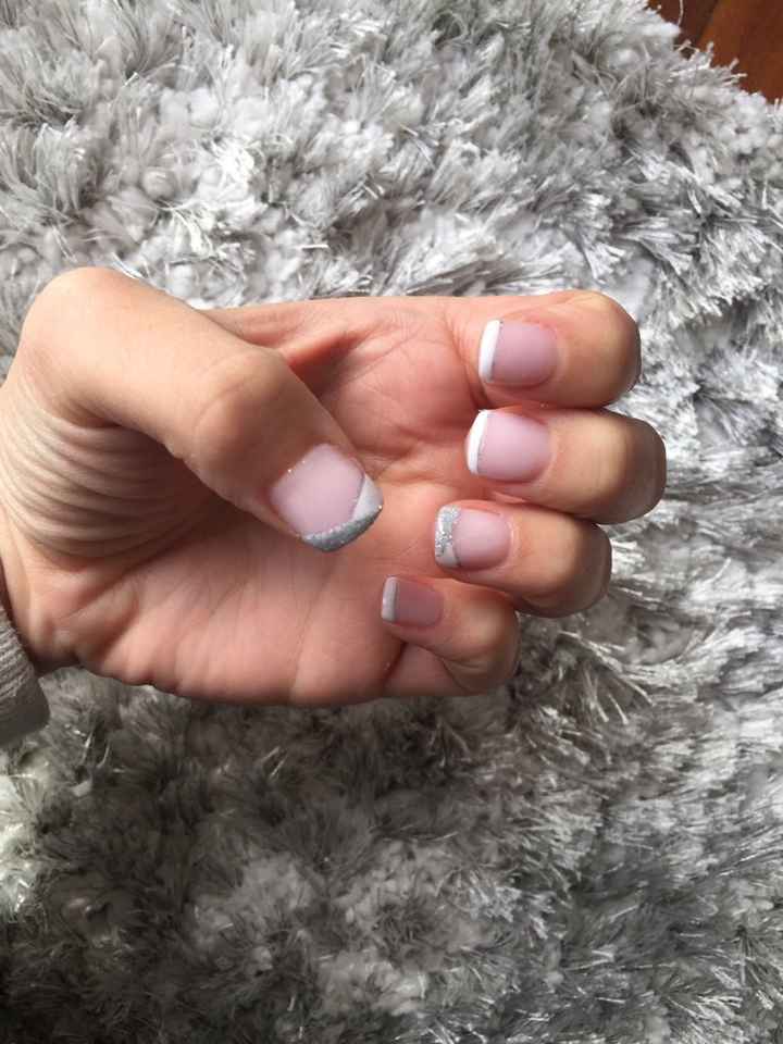 Una prueba de uñas... - 2