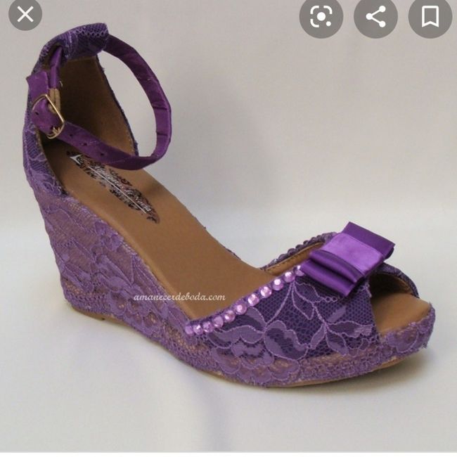 En este día inspiración de zapatos morados!! 💜 13