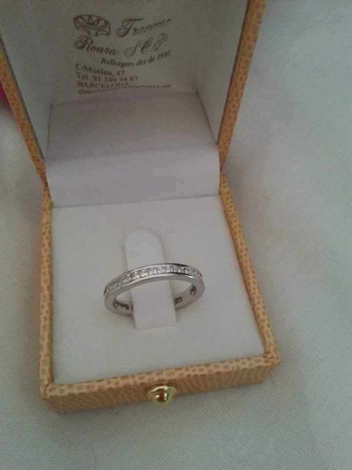 Pongamos todas nuestro anillo de compromiso - 1