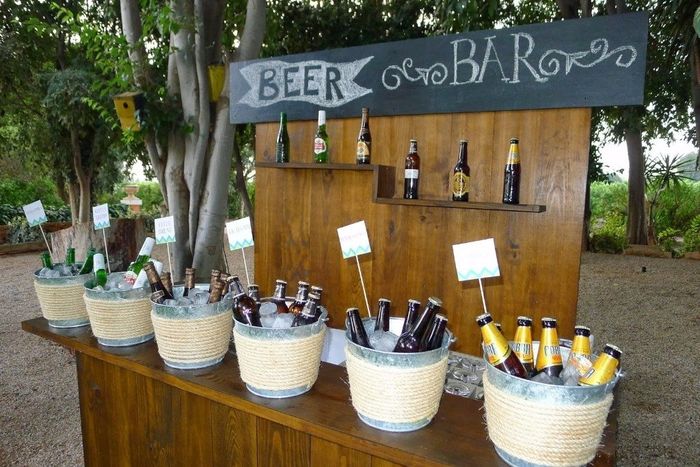 4.MESA DE CERVEZAS