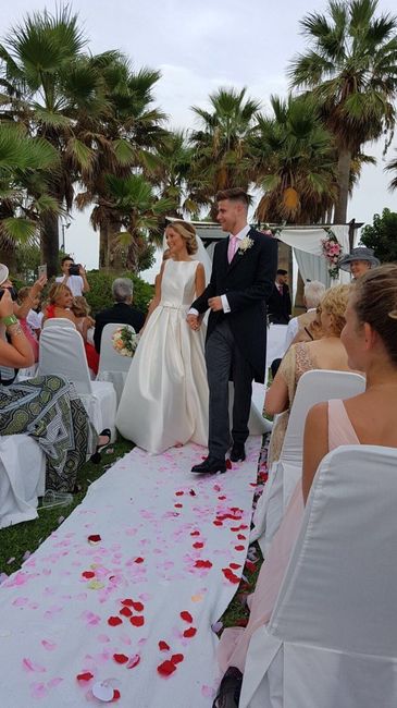 Increiblemente encantada con mi boda - 2