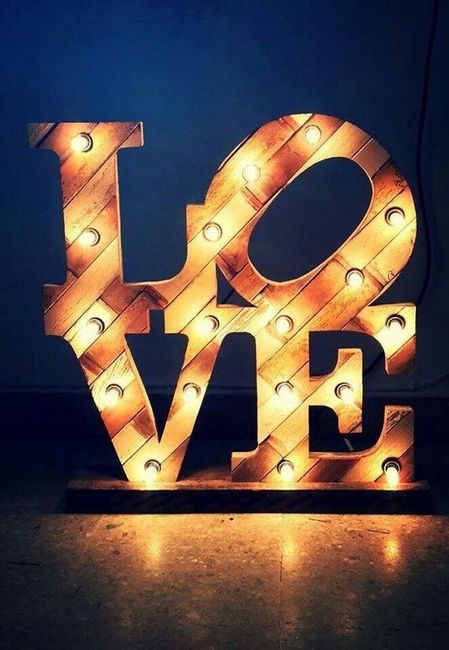 letras gigantes con luces