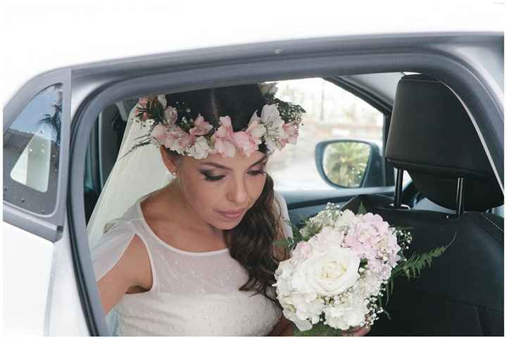 Novia en el coche