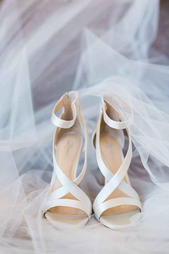 Zapatos de novia altos