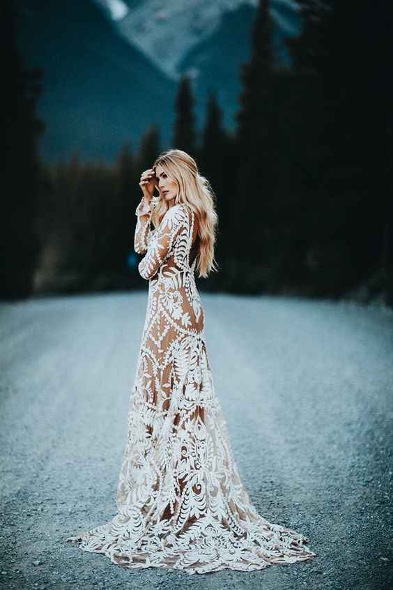 Vestido de novia con transparencias