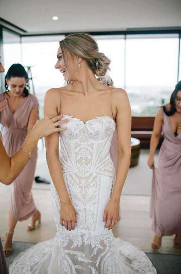 Vestido de novia con transparencias