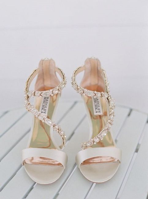 B. Zapatos