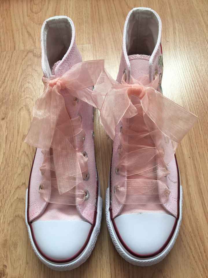 Mis Converse de boda personalizadas... y vamos a por el tercer par de zapatos para ese día!!!!!!! - 