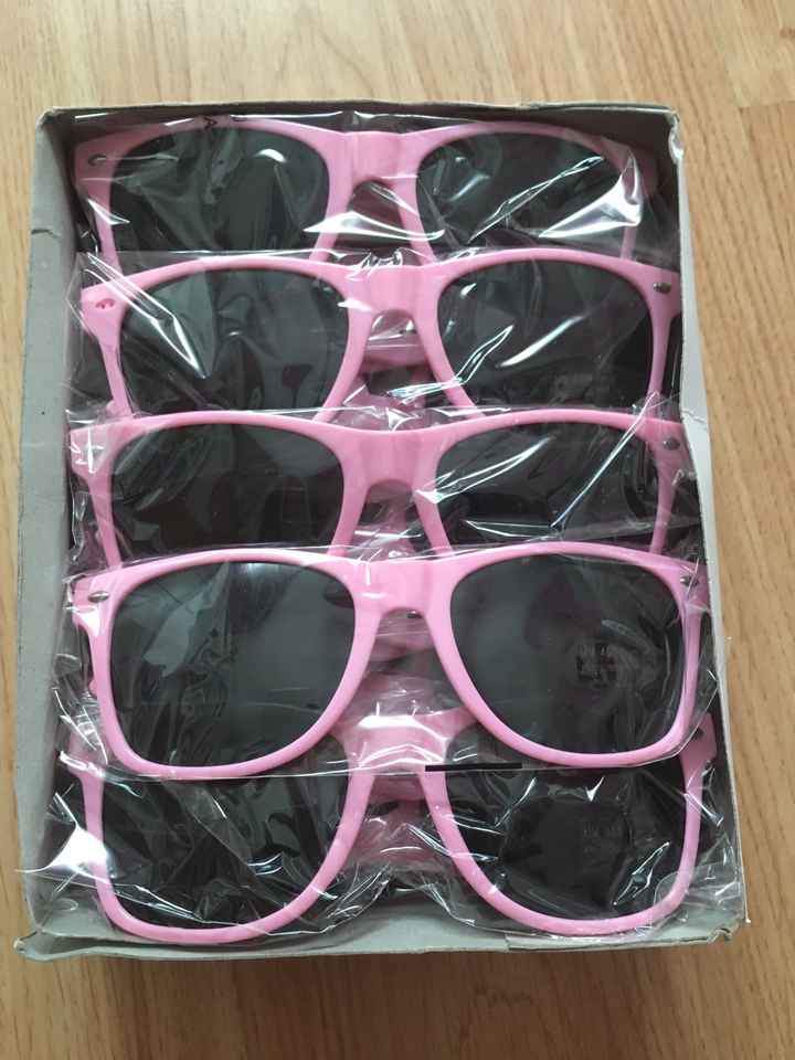  Gafas de sol al mas puro estilo pink ladies por mucho menos de 1€ y veremos como se desarrolla el f