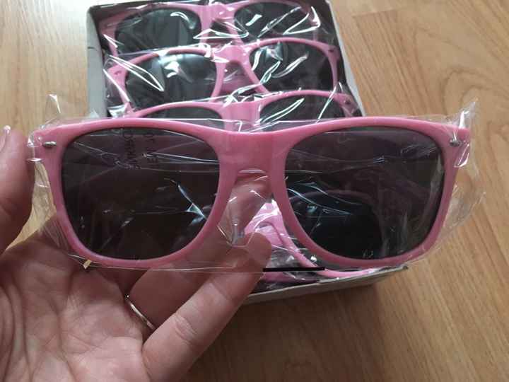  Gafas de sol al mas puro estilo pink ladies por mucho menos de 1€ y veremos como se desarrolla el f