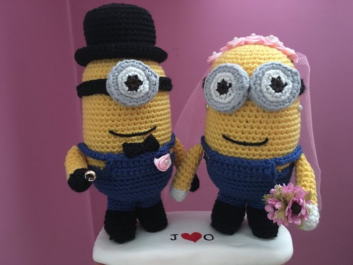 Muñecos Minions topper tarta de boda 16