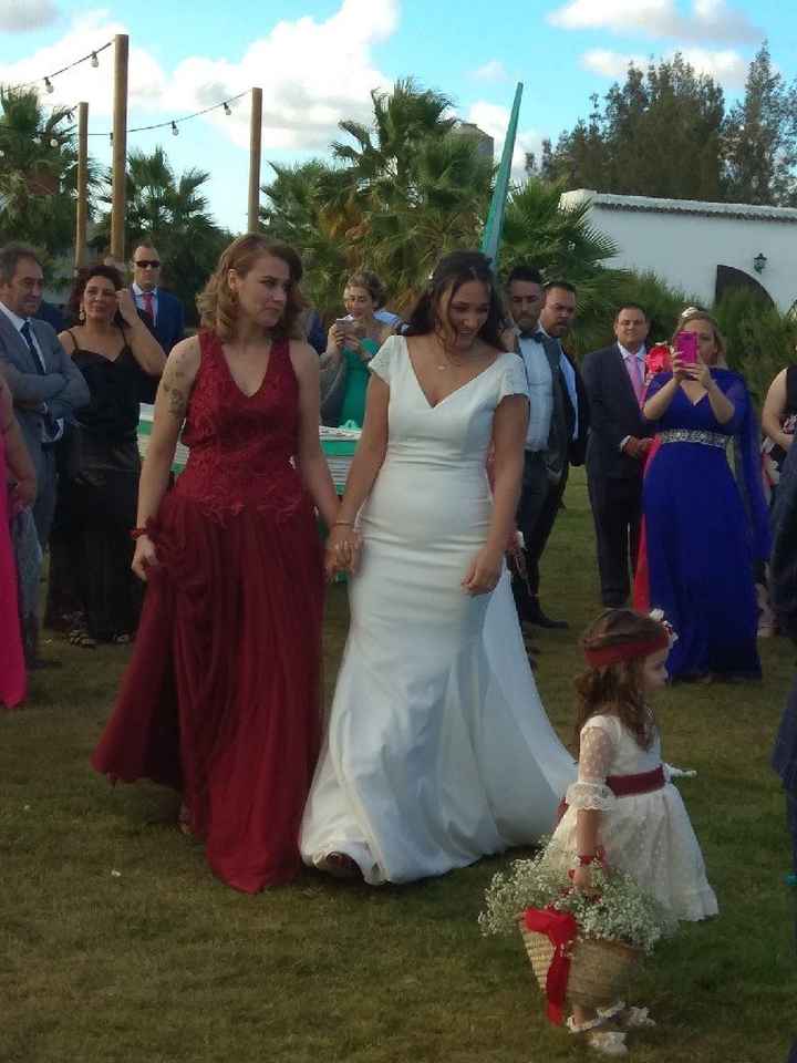 y ya una mujer casada - 10