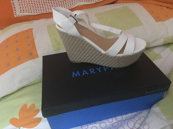 Solo un par de zapatos, y con cuña?! - 1