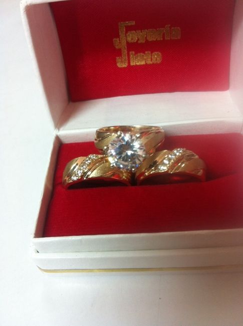 Pongamos todas nuestro anillo de compromiso - 1