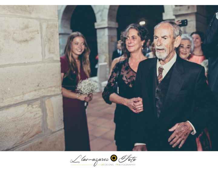 mi abuelo esperando