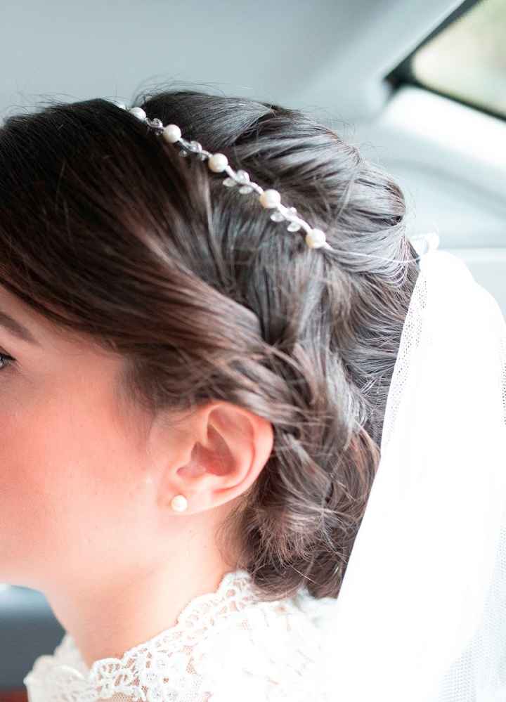 recogido trenza lado izquierdo
