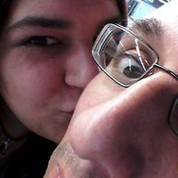 Beso en fiestas