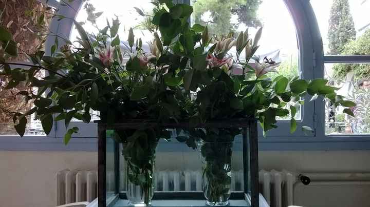 Pecera con flores
