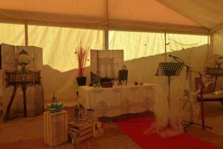 EL altar en la carpa