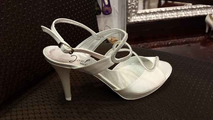 Sabéis de donde son estas preciosas sandalias?? - 1