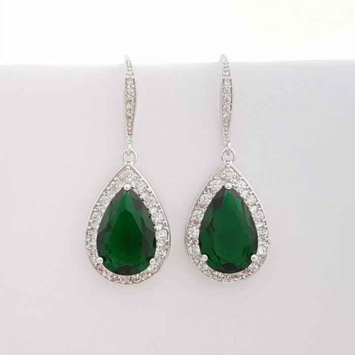 Pendientes con un toque verde - 5