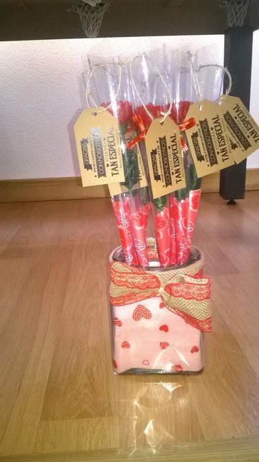 detalle mujeres jabon en flor, despues de la ceremonia