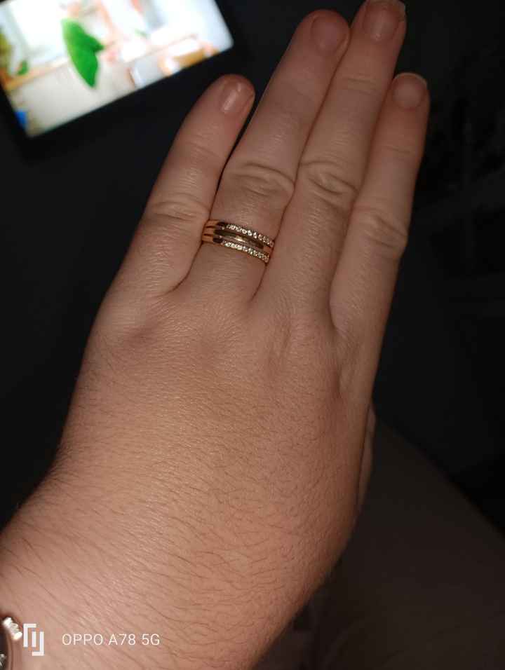 ¡Comparte una foto de tu anillo de compromiso! 💍 - 1