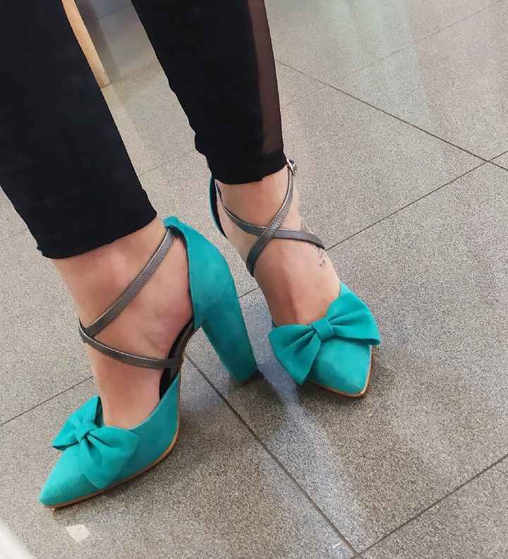 Color de zapatos - 1