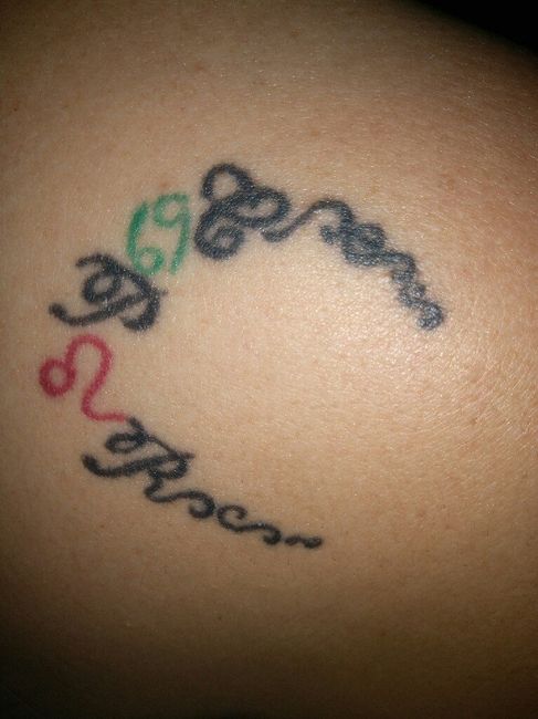 Me he tatuado la inicial de mi prometido y nuestra fecha de aniversario - 2