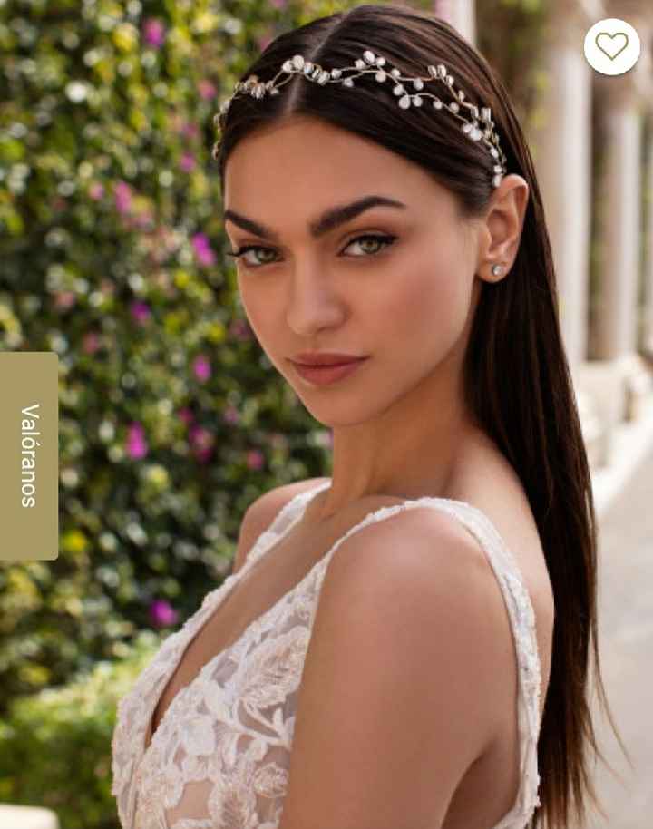 Tiaras en plata y "joyas" . - 1