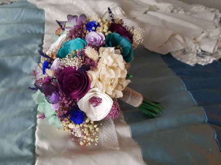 Ramo de novia con flores de papel. - 1