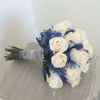 ramo azul y blanco
