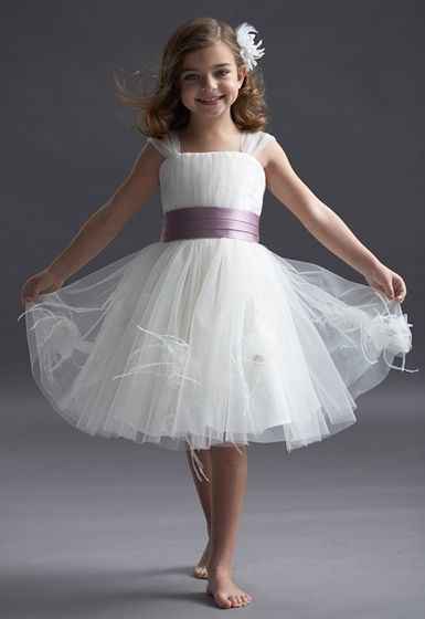 vestido blanco lazo lila