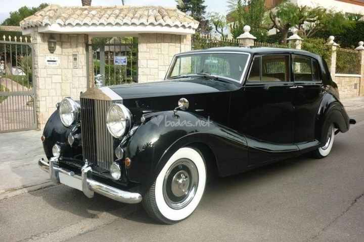coche clásico para llevar la novia