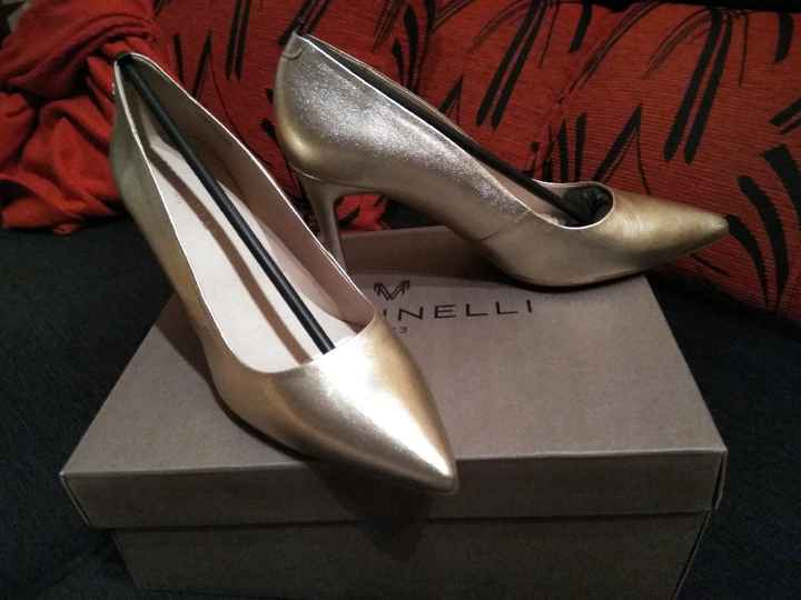 Mis zapatos!! Le quedan bien a un vestido de corte princesa? - 1