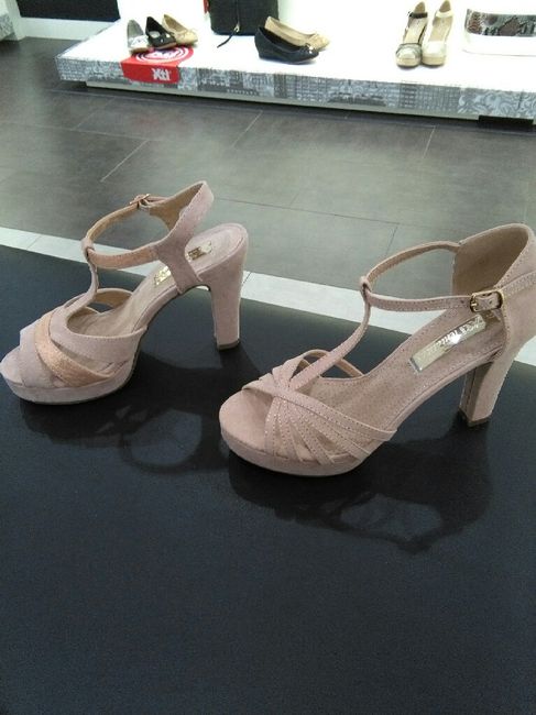Duda con zapatos - 2