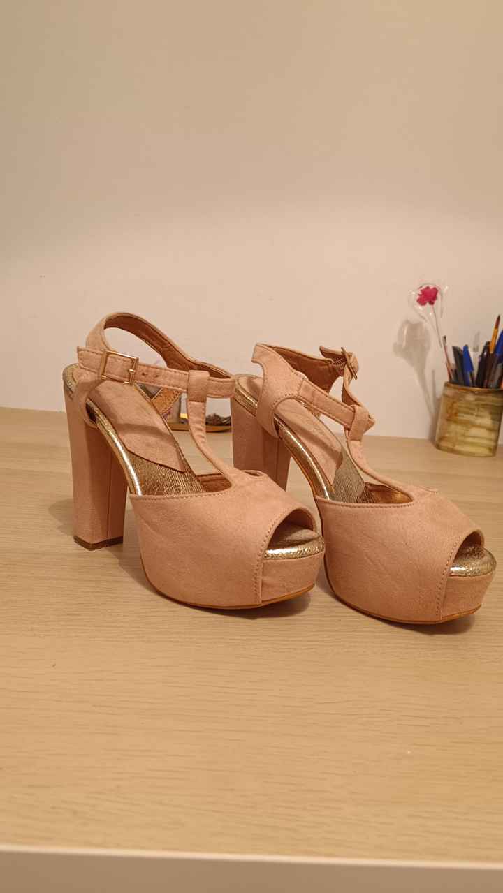 ¿Tacones transparentes para el día B? - 1